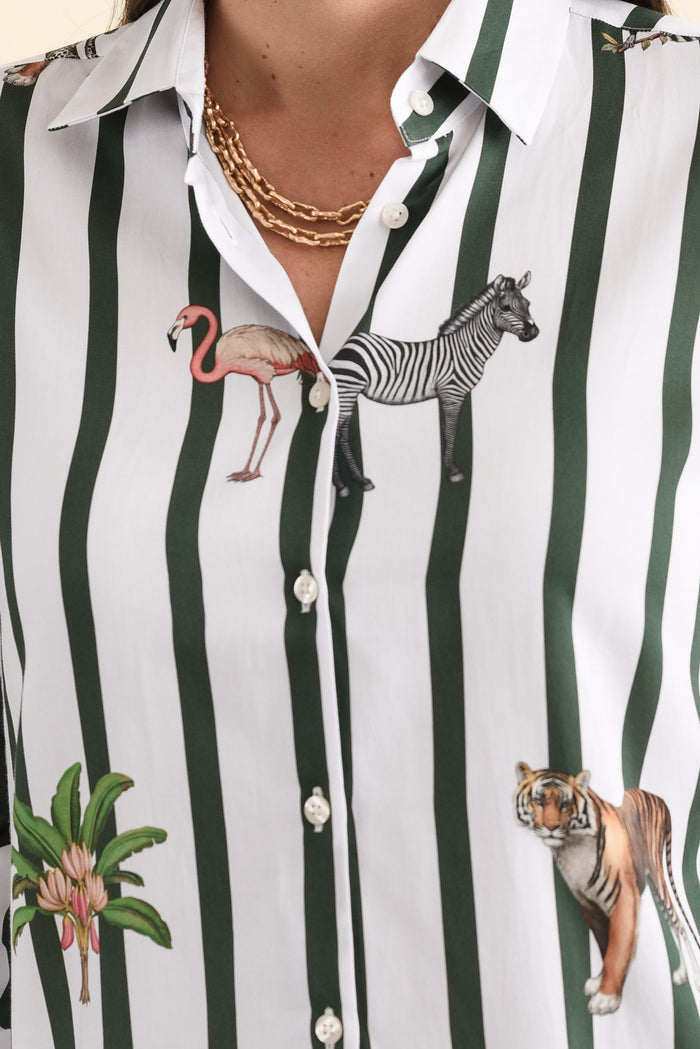 Isa White Safari Cotton Shirt,brunette model,Close up of outfit,alt text|model:MJ