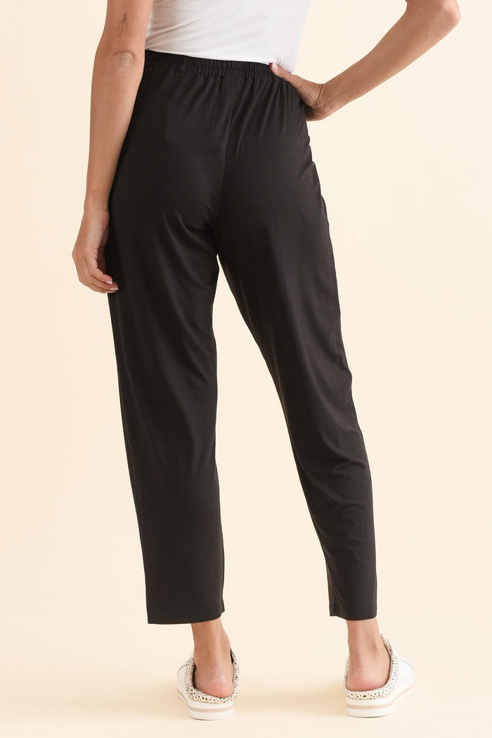 Kennedy Black Stretch Pocket Pants,Back,Brunette model,alt text|model:Brontie