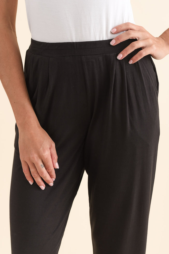 Kennedy Black Stretch Pocket Pants,Detail,Brunette model,alt text|model:Brontie