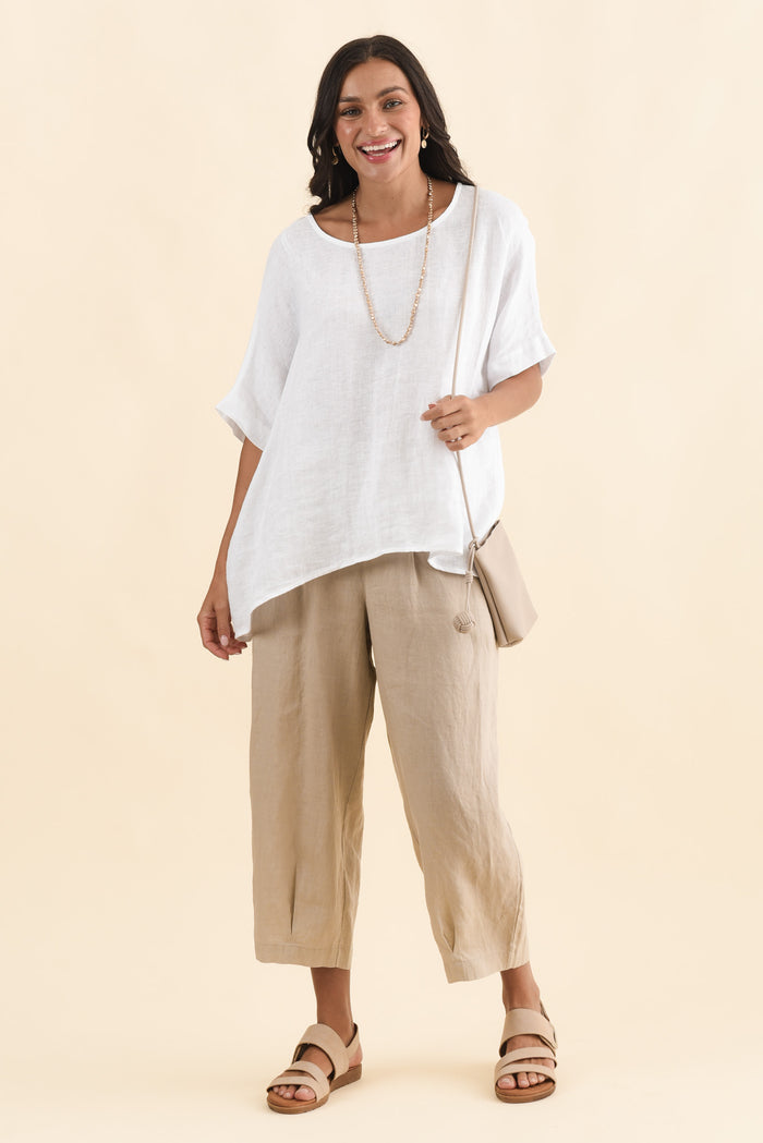 Lassie Beige Linen Barrel Pants,Brunette model,alt text|model:Brontie