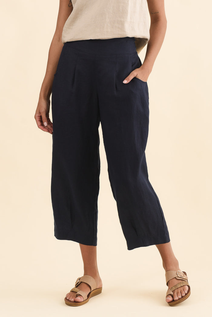Lassie Navy Linen Barrel Pants,Brunette model,alt text|model:Brontie