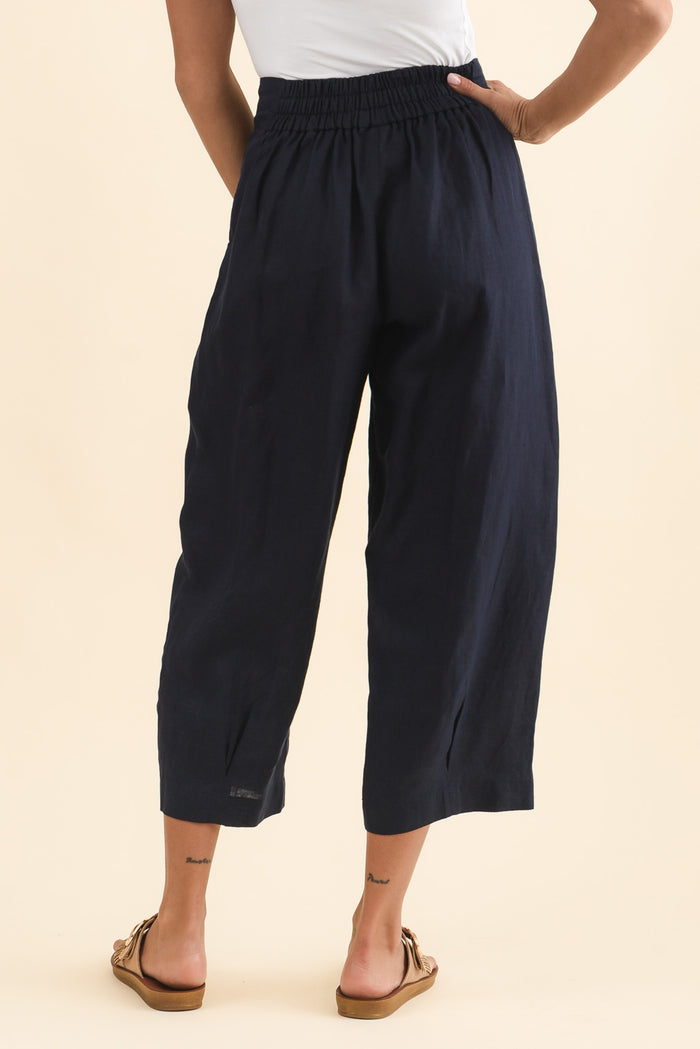 Lassie Navy Linen Barrel Pants,Brunette model,alt text|model:Brontie