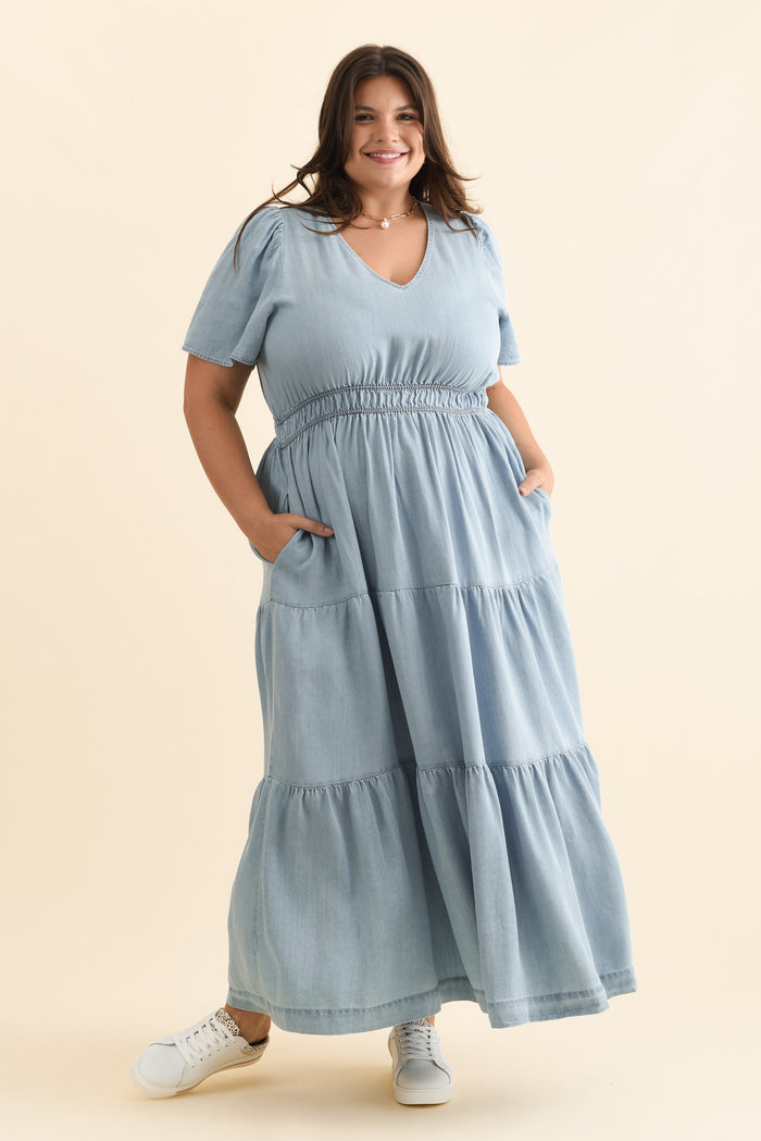 Luca Light Blue Tencel Tier Dress,Brunette model,plus-size,curve-dresses,plus-size-maxi-dresses,plus-size-summer-dresses,alt text|model:Gabby