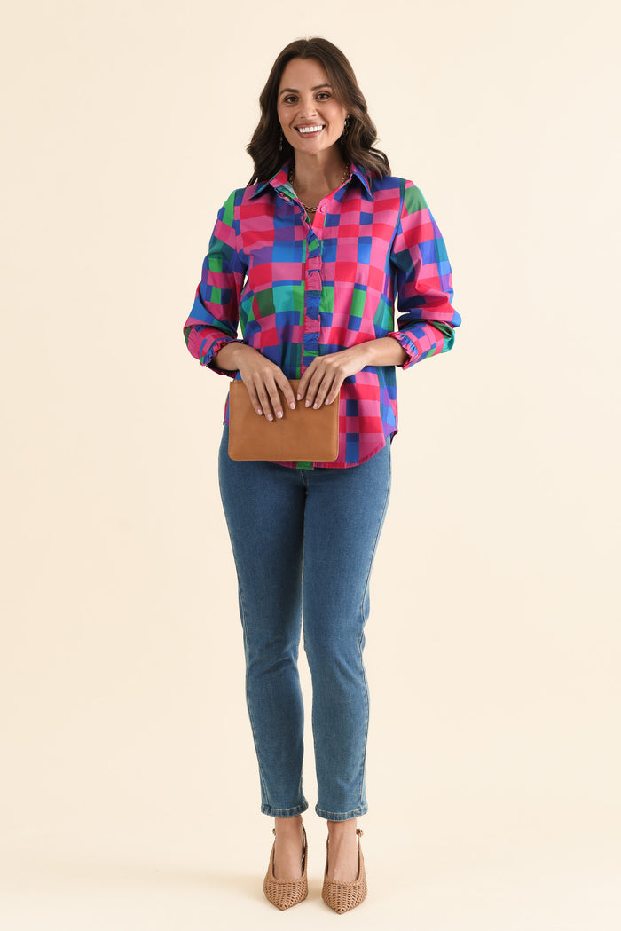 Lure Pink Gingham Cotton Poplin Shirt,brunette model,Full Outfit,alt text|model:MJ