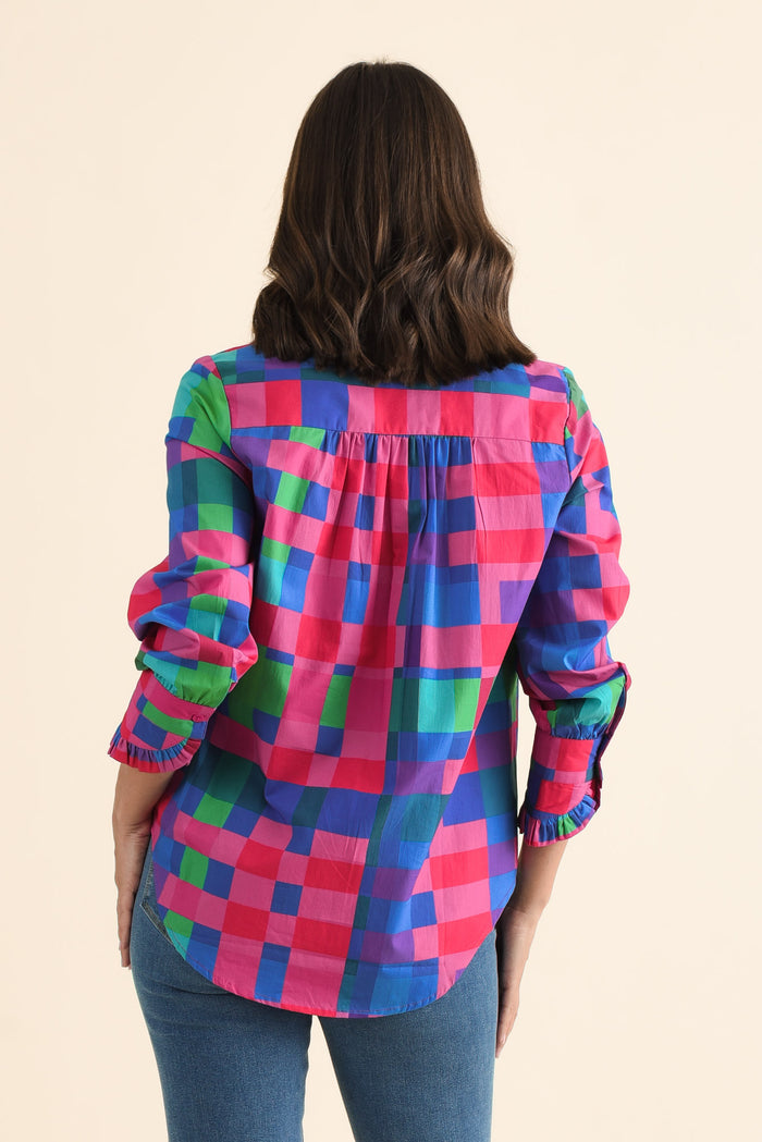 Lure Pink Gingham Cotton Poplin Shirt,brunette model,Back of Outfit,alt text|model:MJ