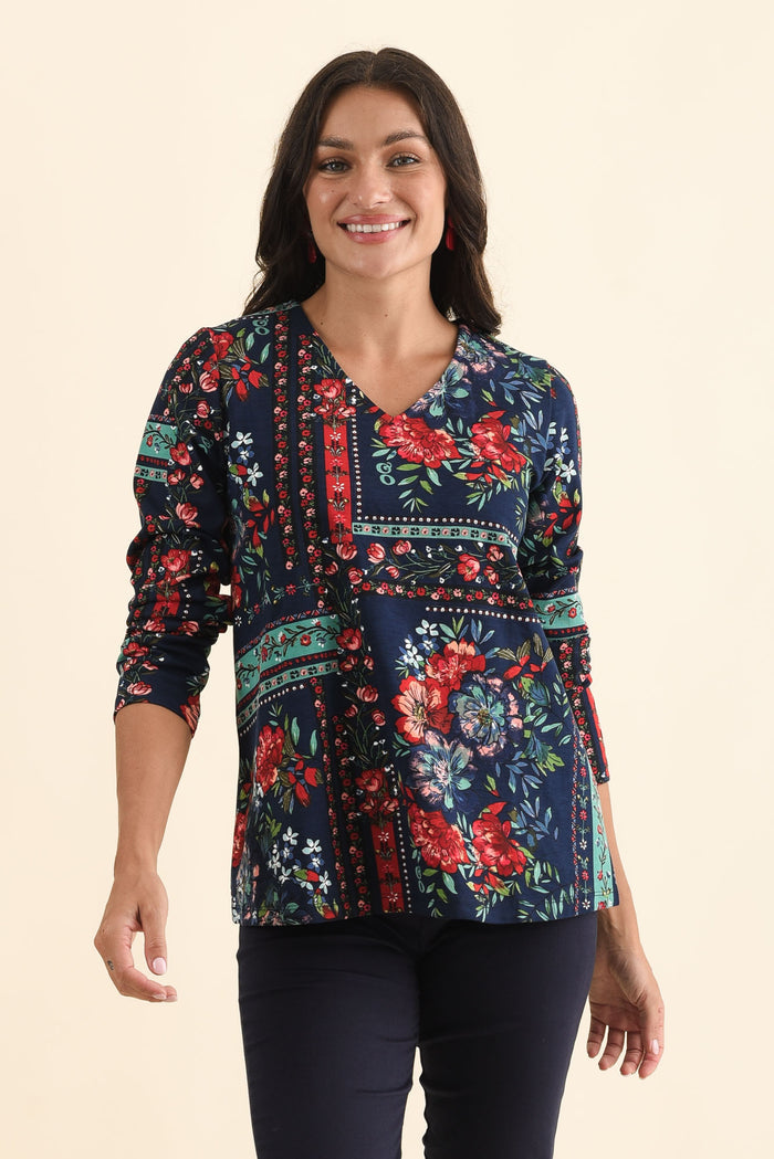 Miki Navy Floral Top,Brunette model,alt text|model:Brontie