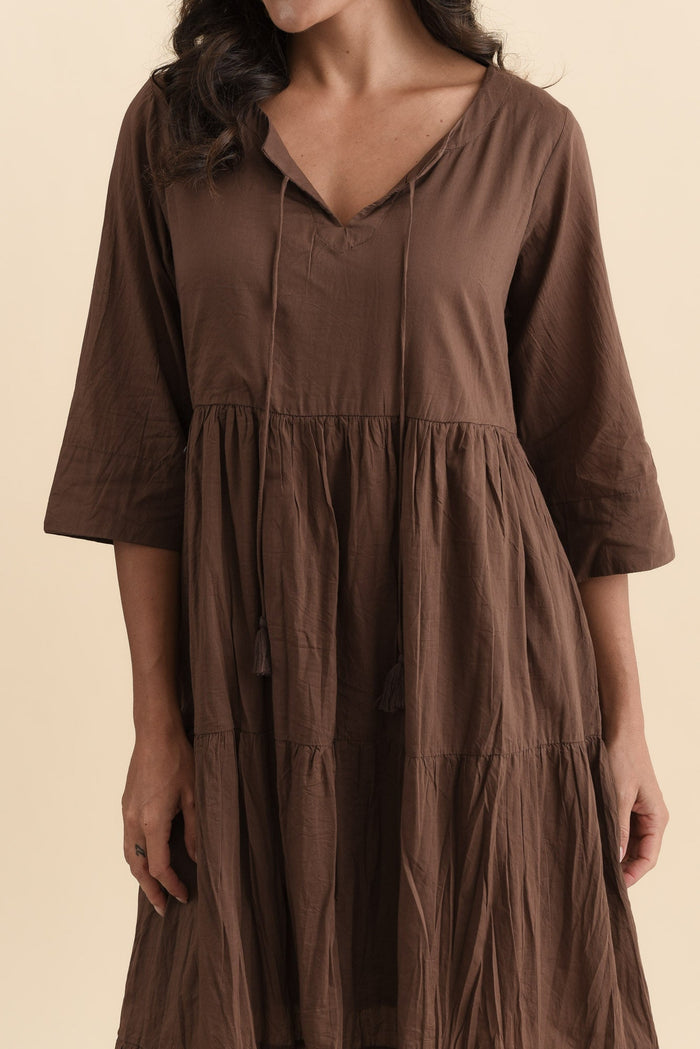 Milana Chocolate Crinkle Cotton Dress,Brunette model,alt text|model:Brontie