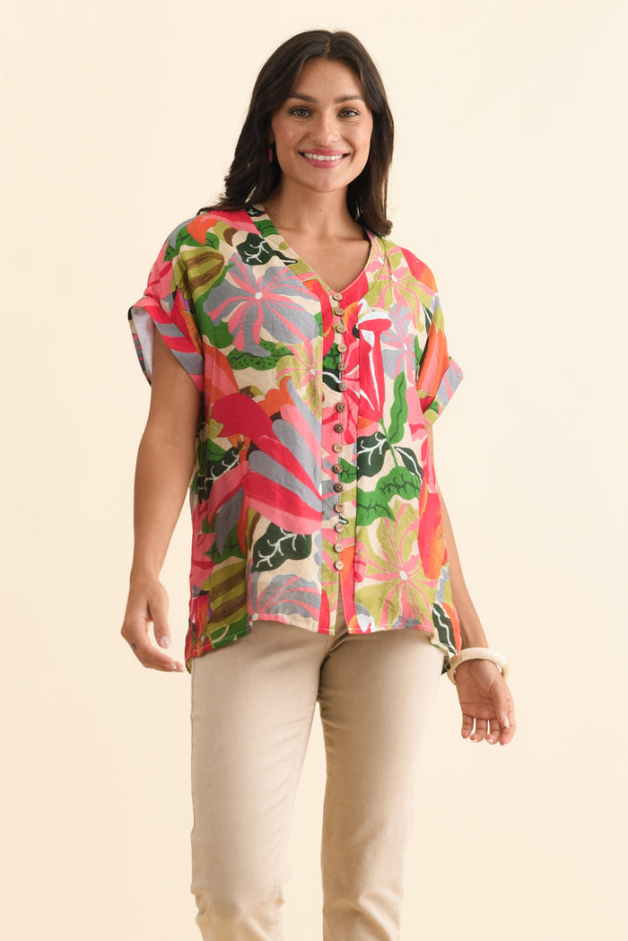 Miray Pink Hibiscus Button Top,Brunette model,alt text|model:Brontie