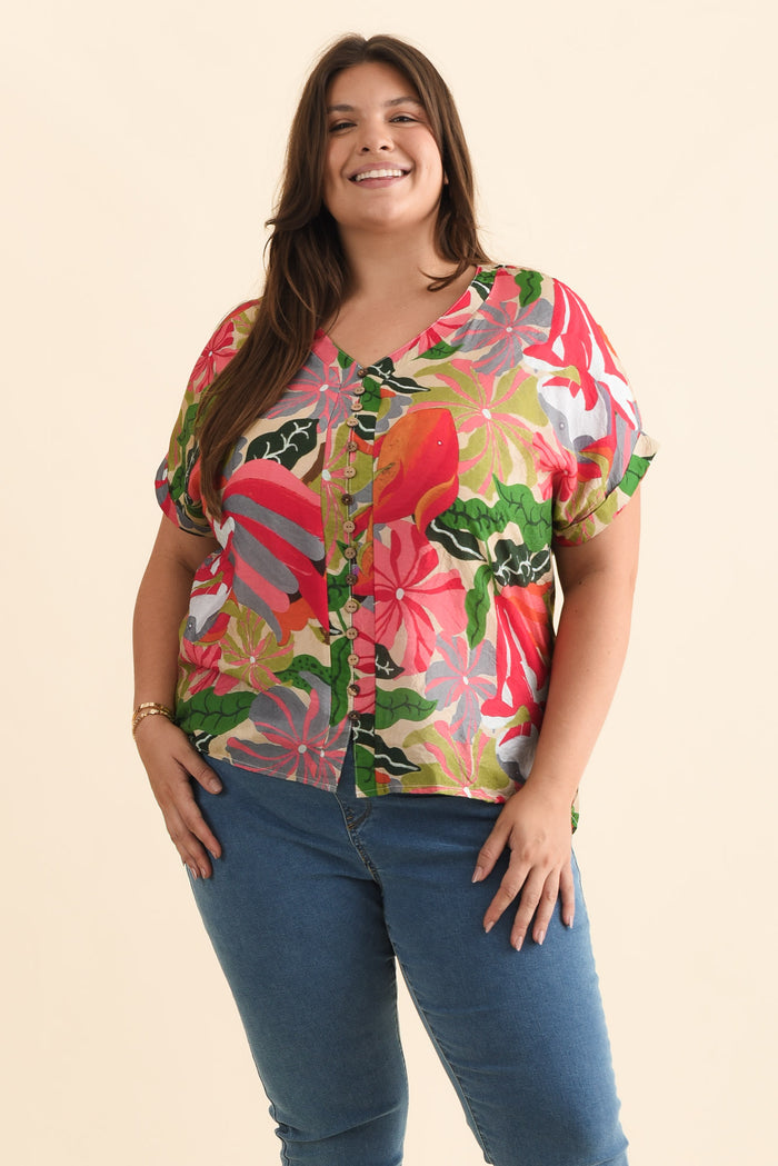 Miray Pink Hibiscus Button Top,Brunette model,plus-size,curve-tops,plus-size-cotton-tops,alt text|model:Gabby