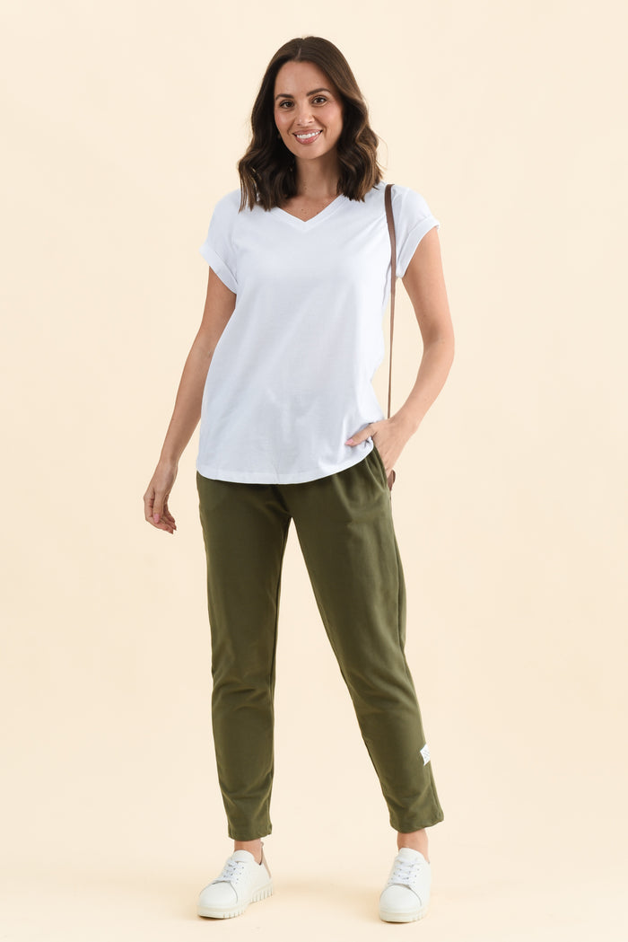 Monte White Cotton Vee Tee,Full Body,Brunette model,alt text|model:MJ