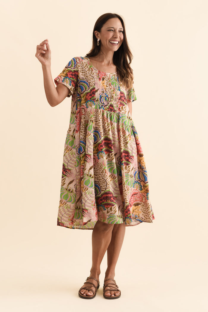 Murano Green Botanical Cotton Dress,Brunette model,alt text|model:Cara