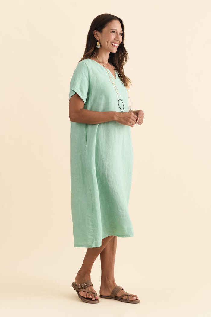 Nara Aqua Linen Pocket Dress,Brunette model,alt text|model:Cara