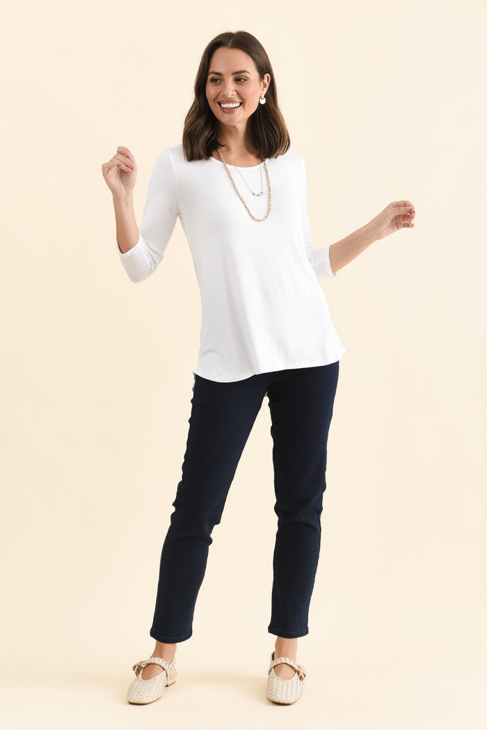 Nicky White 3/4 Sleeve Top,Full Body,Brunette model,alt text|model:MJ