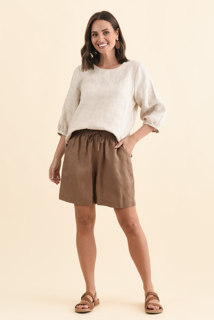 Nirah Mocha Linen Pocket Shorts,Brunette model,alt text|model:MJ