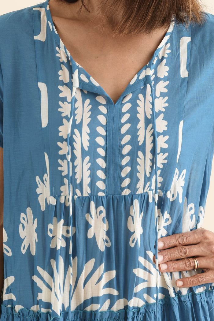 Nona Blue Beach Crinkle Cotton Maxi Dress,Detail,Brunette model,alt text|model:Cara