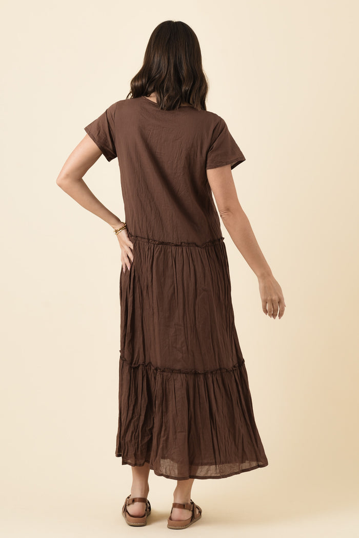 Nona Chocolate Crinkle Cotton Maxi Dress,Brunette model,alt text|model:MJ