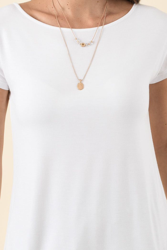 Pia White Bamboo Boatneck Tee,Brunette model,alt text|model:MJ