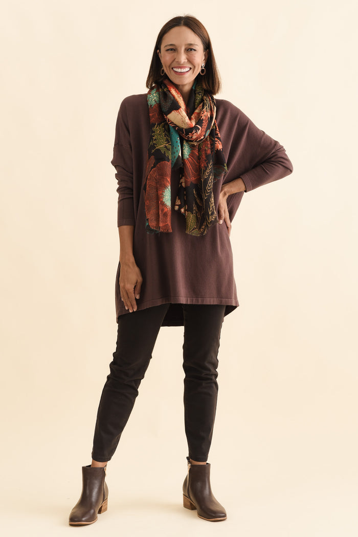 Piper Brown V Neck Knit Jumper,Brunette model,alt text|model:Cara