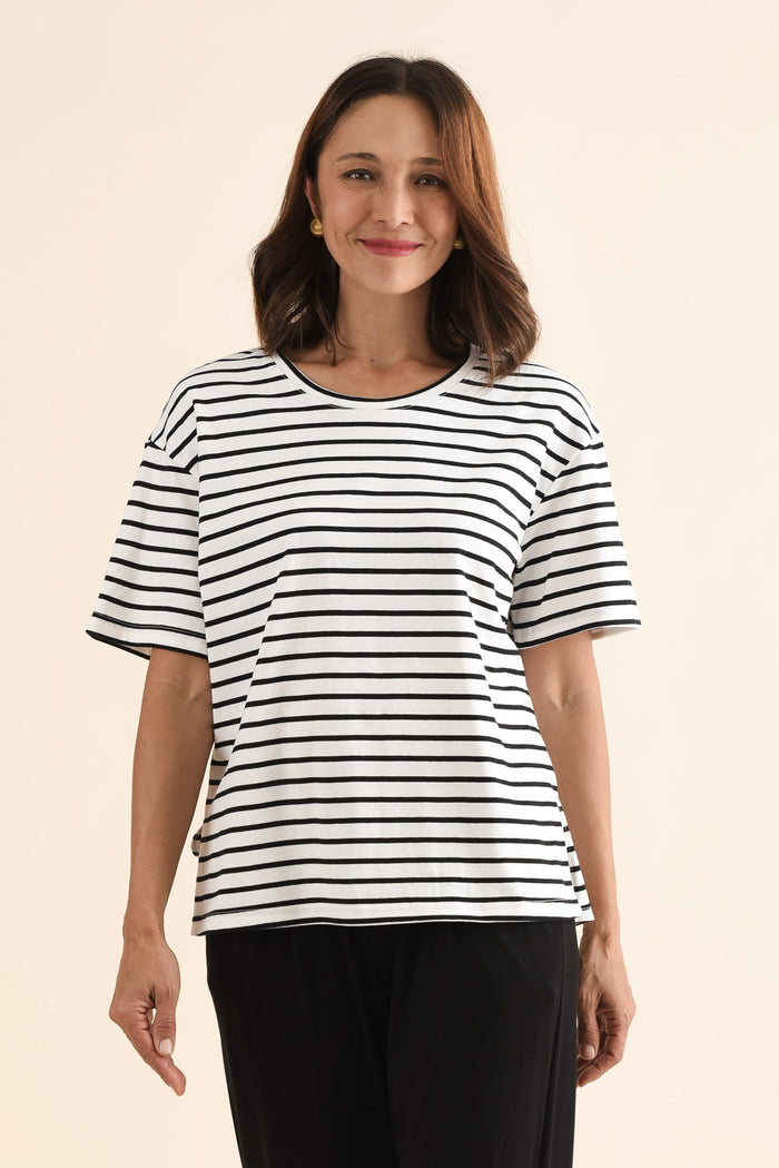 Relax Black Stripe Cotton Tee,Front,Brunette model,alt text|model:Cara
