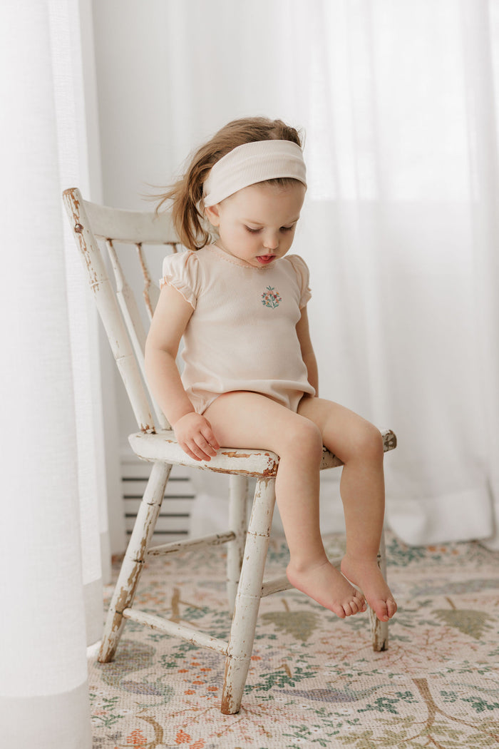 Ribbed Floral Embroidered Collection – Sweatband – Pink