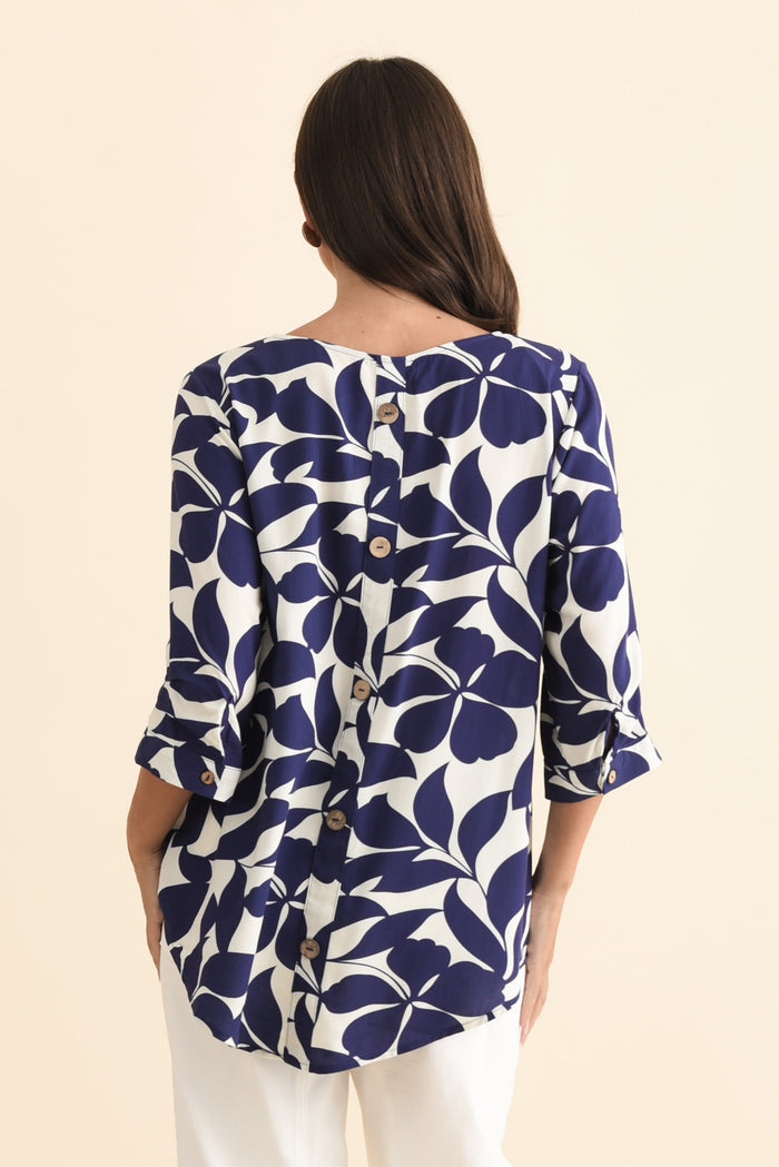 Riveria Navy Leaf V Neck Top,Brunette model,alt text|model:MJ