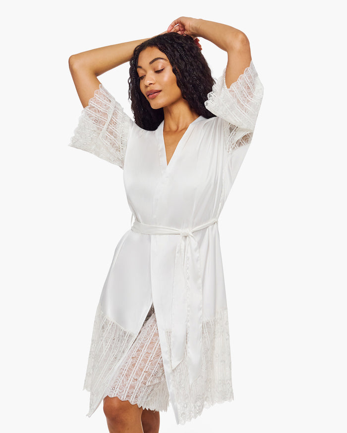 White Robe - Misteriosa Robe