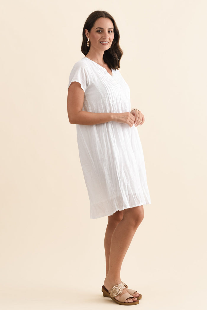 Sabina White Crinkle Cotton Dress,Brunette model,alt text|model:MJ