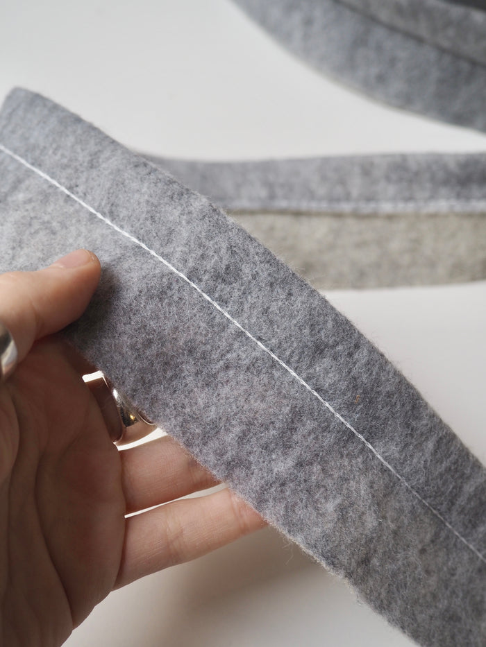 Sleeve Head Roll