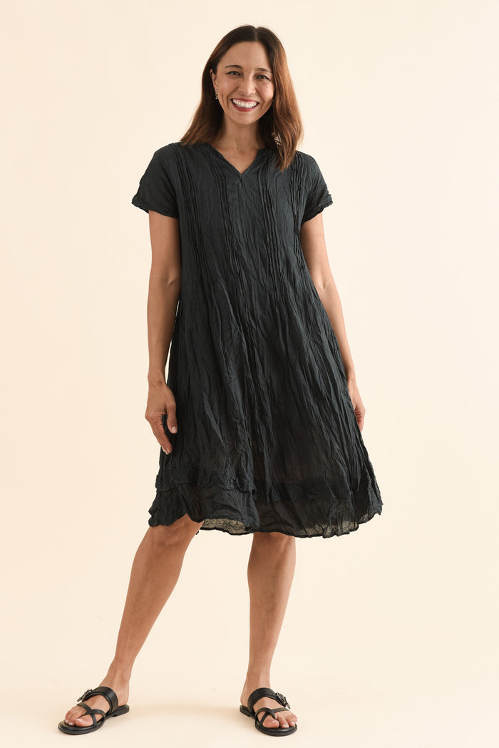 Stassi Charcoal Crinkle Cotton Dress,Full Body,Brunette model,alt text|model:Cara
