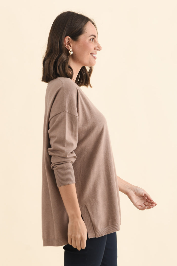 Tanner Mocha Knit Jumper,Brunette model,alt text|model:MJ