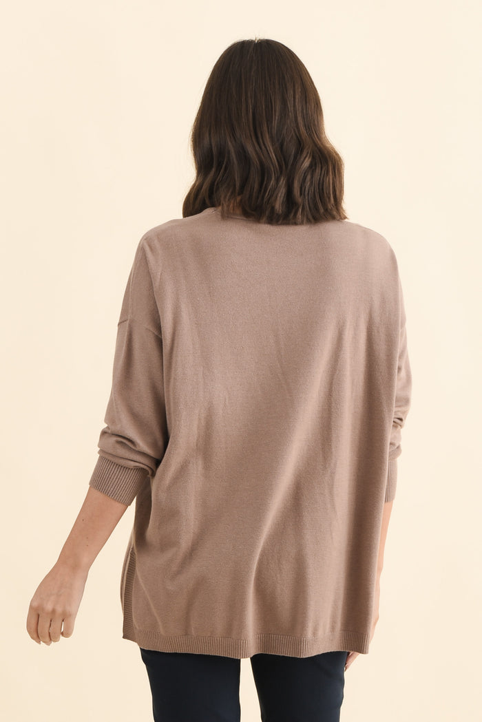 Tanner Mocha Knit Jumper,Brunette model,alt text|model:MJ