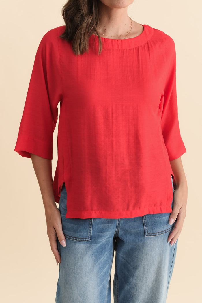 Tommy Red Side Split Top,Brunette model,alt text|model:MJ