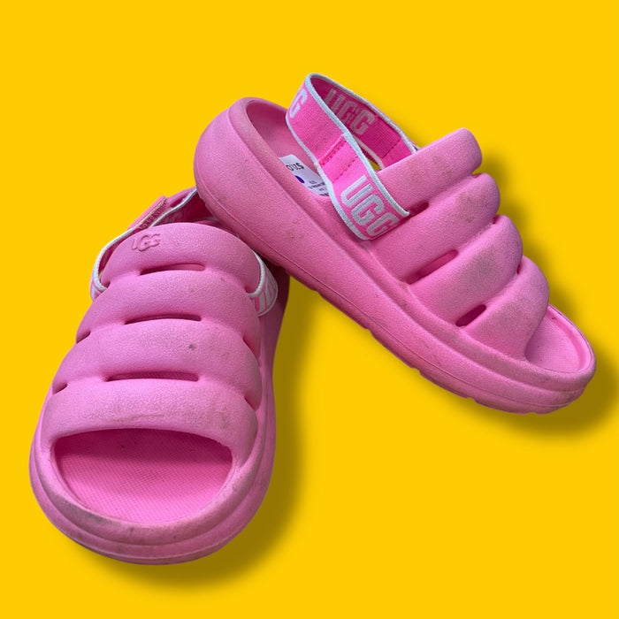 ugg sandals fit 11/12
