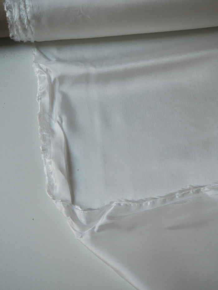 White Acetate/Cupro Satin Lining