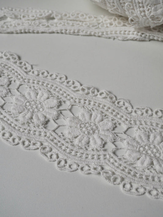 White Cotton Flower Scallop Lace Trim 90mm