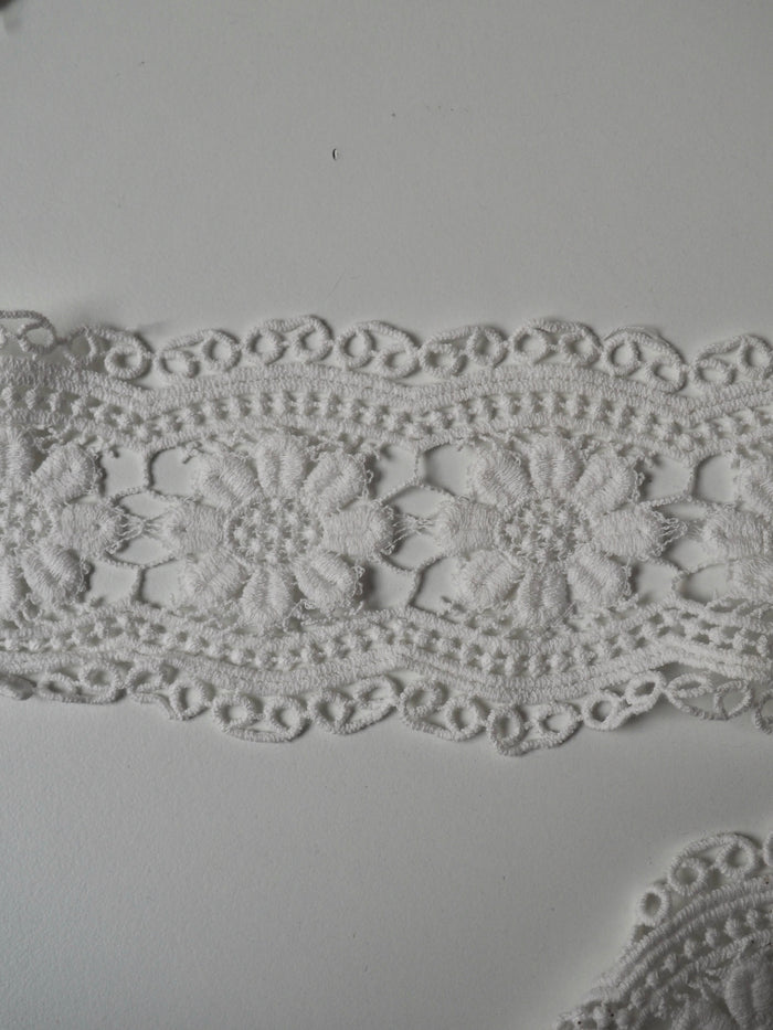White Cotton Flower Scallop Lace Trim 90mm