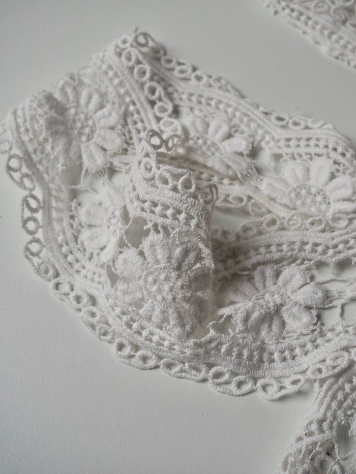 White Cotton Flower Scallop Lace Trim 90mm
