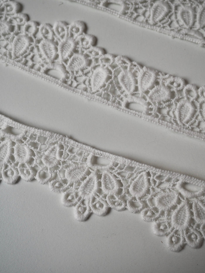 White Cotton Petal Scallop Lace Trim 45mm