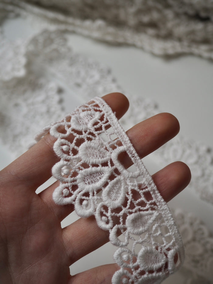White Cotton Petal Scallop Lace Trim 45mm