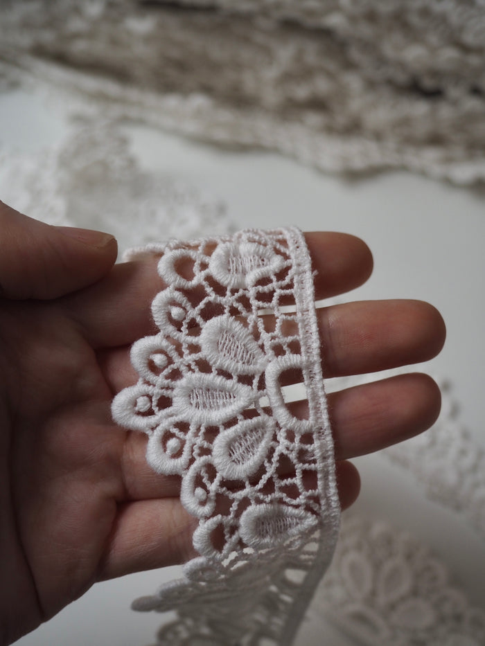 White Cotton Petal Scallop Lace Trim 45mm