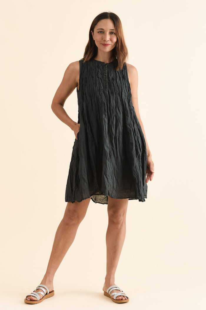 Willa Charcoal Crinkle Cotton Dress,Full Body,Brunette model,alt text|model:Cara