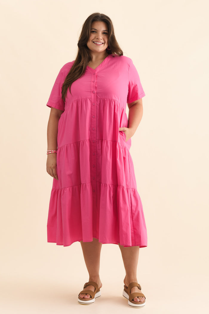Winona Fuchsia Cotton Button Dress,Brunette model,plus-size,curve-dresses,plus-size-midi-dresses,plus-size-cotton-dresses,plus-size-summer-dresses,alt text|model:Gabby