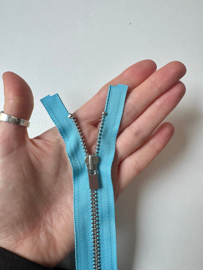 YKK 18cm/7inch Sky Blue Open-Ended Metal Teeth Zips