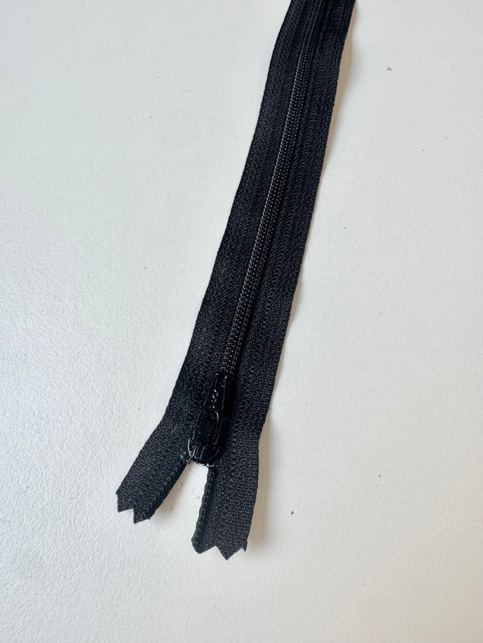 YKK 21cm/8inch Black Standard Zips