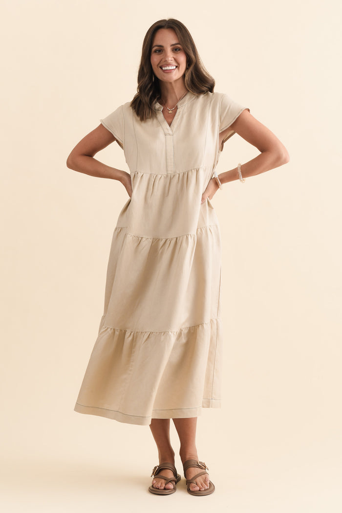 Yvette Natural Contrast Linen Blend Dress,Brunette model,alt text|model:MJ