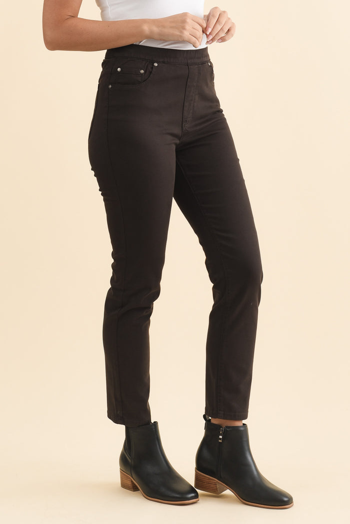 Zadie Chocolate Stretch Jeans,Brunette model,alt text|model:MJ
